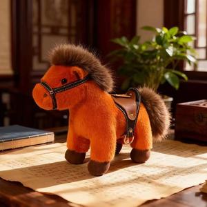 Muñeco de Peluche Formal de 20cm, Selección del Día de la Mascota del Año del Caballo, de Alta Calidad, Oscuro y Relleno, para Colgar en Bolsos, Unisex, Cuatro Estaciones - Product Image 3