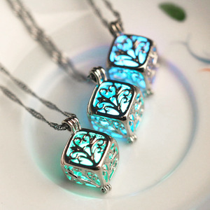 Glowing in Dark Flower Shape Collier Vintage Artistic Love Heart Shell Fruit Shape Hollow Luminous Necklace to My <span class=keywords><strong>Daughter</strong></span> - Product Image 1