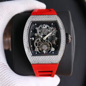 Reloj tourbillon mecánico de alta gama con textura elegante, correa roja de 20 mm con moissanita y diamantes, y indicador de reserva de marcha. - Product Image 1