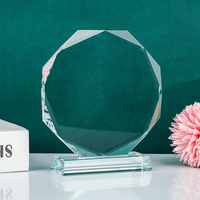 Trophée en cristal octogonal gravé au laser, trophée en verre personnalisé pour la reconnaissance au bureau, vente en gros directe usine