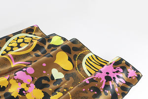 ผ้าพันคอไหมซาตินพิมพ์ลายโลโก้แบบซับลิเมชั่นสำหรับงานแต่งงาน - Product Image 3