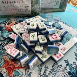 Dropshipping, 1 Juego Mínimo, Juego de Mahjong Personalizado Azul Sirena, 160 Fichas de Mahjong Americanas de Lujo Grabadas en Acrílico de 4 Capas - Product Image 1