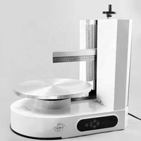 Machine professionnelle de glaçage et de givre de gâteau de boulangerie pour le dessert après le dîner