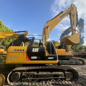 รถขุดตีนตะขาบ CAT 320D2L มือสอง นำเข้าจากญี่ปุ่น น้ำหนัก 20 ตัน ชั่วโมงการใช้งานต่ำ สภาพดี CAT 323 325 329 330 - Product Image 2