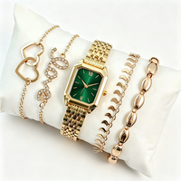 Montre Femme Chic Urbaine Moderne avec Cadran Taille Émeraude, Ensemble de Bijoux Empilables Tendance 5 Pièces, Favori des Influenceuses, Glamour Quotidien