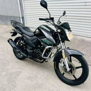 Motocyclette de tourisme Yamaha FZ125 d'occasion vendue directement par le fabricant, équipée d'un moteur monocylindre 125cc à quatre temps refroidi par air, à essence. - Product Image 1