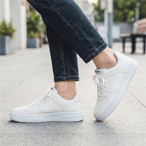 Scarpe da passeggio casual <span class=keywords><strong>bianche</strong></span> da uomo, traspiranti, con lacci, <span class=keywords><strong>sneakers</strong></span> <span class=keywords><strong>basse</strong></span>, punta tonda, calzature da strada - Product Image 3