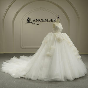 Robe de mariée moderne en tulle à manches longues Gt26038, ornements floraux 3D, coupe ajustée, style sirène, traîne chapelle, longueur ras du sol, 100% tulle - Product Image 5