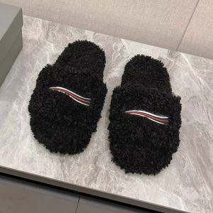 Luxurious high-quality men's and women's woolen warmers <b>with</b> fashionable embroidery and anti-slip outdoor design - Product Image 1