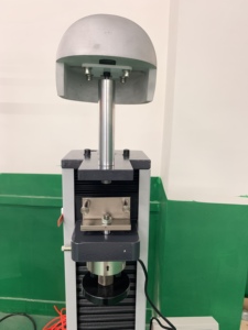 เครื่องทดสอบระบบยึดเกาะของหมวกนิรภัย SNELLM2015 AS/NZS 2063 FMVSS-218 EN397 อุปกรณ์สวมใส่หมวกนิรภัยสำหรับทดสอบความแข็งแรง - Product Image 3