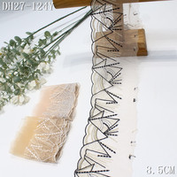 Dentelle brodée de luxe de 8 cm, motif géométrique moderne brillant avec fil doré, en maille nude, pour la décoration de robes féminines