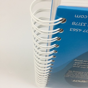 Cahier de notes A5/B5 à spirale à couverture rigide personnalisé avec impression de journaux Multi options poche arrière à bande élastique aux coins dorés - Product Image 6