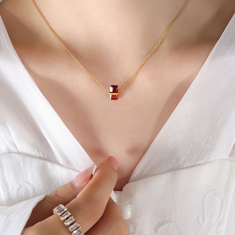 Collier Siam Zircon Janvier