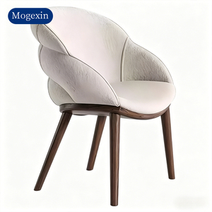Fauteuil d'appoint moderne de luxe à dossier festonné en forme de pétale, rembourré en tissu, avec pieds en bois massif de noyer - Product Image 6