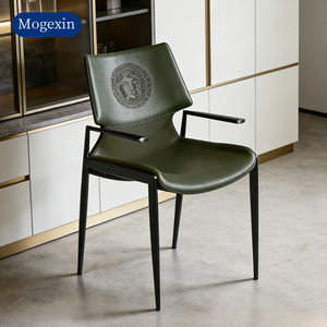 Fauteuil de salle à manger moderne en cuir avec revêtement vert olive et pieds en métal pour bureau à domicile et bar à domicile - Product Image 1