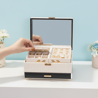 Boîte de rangement miroir rectangulaire en cuir PU, style européen-américain, grande capacité, multi-niveaux, boîte à bijoux haut de gamme avec tiroir Kiss