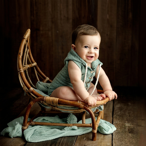 Ensemble de berceau en rotin au design rustique pour bébés et enfants, avec fonction de sécurité, en matériau naturel. Un accessoire pour la photographie de nouveau-nés. - Product Image 1