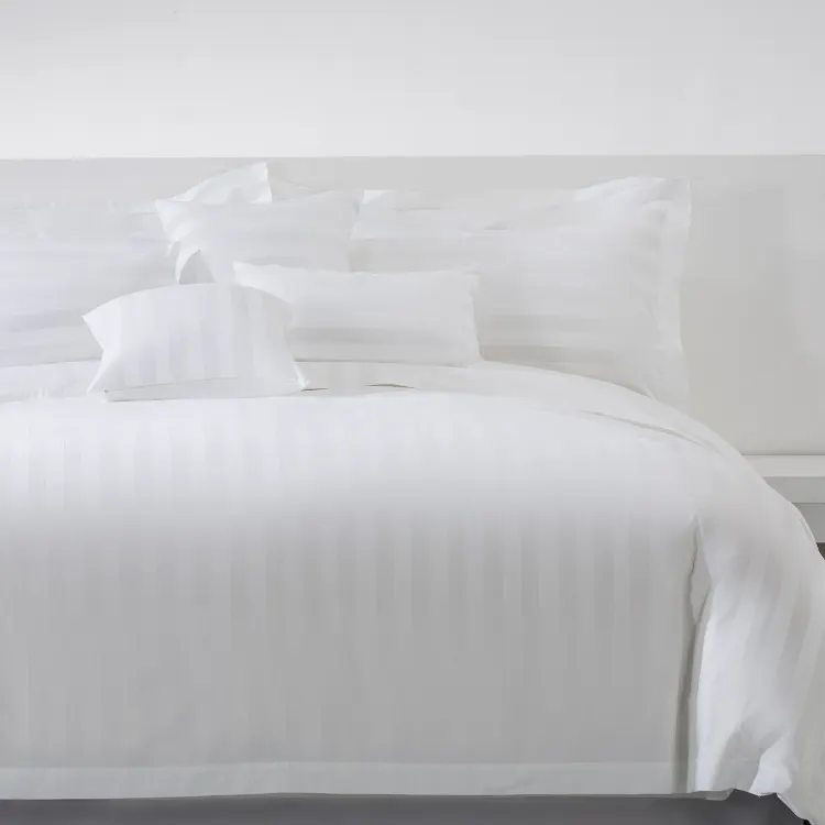 LINENPRO toptan otel yatak örtüsü yatak takımları, 4 adet 3cm şerit jakarlı düz renk çarşaflar nevresim takımı kral