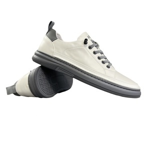 Chaussures plates décontractées tendance pour hommes de luxe, style designer, à semelle en caoutchouc, à enfiler, avec doublure en maille, toutes saisons - Product Image 6