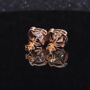 Boucles d'oreilles élégantes en diamants de qualité supérieure, argent sterling 925, bijoux de luxe de créateur, mode élégante pour femmes, à porter tous les jours - Product Image 2