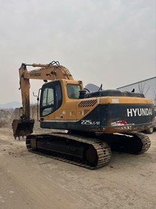 Excavadora Hyundai 225LC-9S Usada, Japón, 22 Toneladas, Modelo 2018, Motor de 140KW QSB6.7, Componentes Principales, Capacidad de Cucharón de 1.2m, Venta Económica - Product Image 2