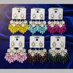 Pendientes colgantes de cuentas y piedra Kundan chapados en oro Accesorio de moda - Product Image 3