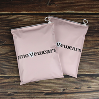Sacs refermables roses givrés recyclables pour vêtements, avec logo personnalisé, sacs à fermeture éclair en plastique mat écologiques pour T-shirts et vêtements, faible MOQ