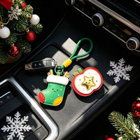 Porte-clés de Noël en cuir PU, pendentif décoratif en forme de renne, étoile, sapin, pomme, chaussette, pour sacs, clés de voiture et sacs à dos
