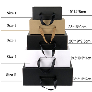 Scatola di Imballaggio Lipack in Cartone Ondulato Nero Bianco Kraft Rosa per Scarpe e Vestiti con Manico a Nastro - Product Image 1