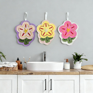Asciugamano quadrato in pile di corallo con stampa a fiori assorbente in acqua addensato asciugamano per lavare a mano e straccio da cucina - Product Image 6