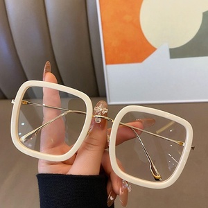 2026 Fashion Oversized Square <b>Eyewear</b> chrome heart glasses Designer Men's Women's glasses Outdoor sports Business glasses - Product Image 5