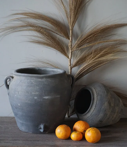 Pot de fleurs décoratif en terre cuite, pot en argile naturelle non vernie pour une utilisation en intérieur et en extérieur, idéal pour les fleurs, les herbes et les succulentes - Product Image 1