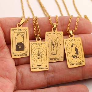 22 cartes <span class=keywords><strong>de</strong></span> tarot en acier inoxydable collier l'étoile lune soleil mort fou impératrice femmes tour <span class=keywords><strong>de</strong></span> cou chaîne bijoux cadeaux d'anniversaire en gros - Product Image 4