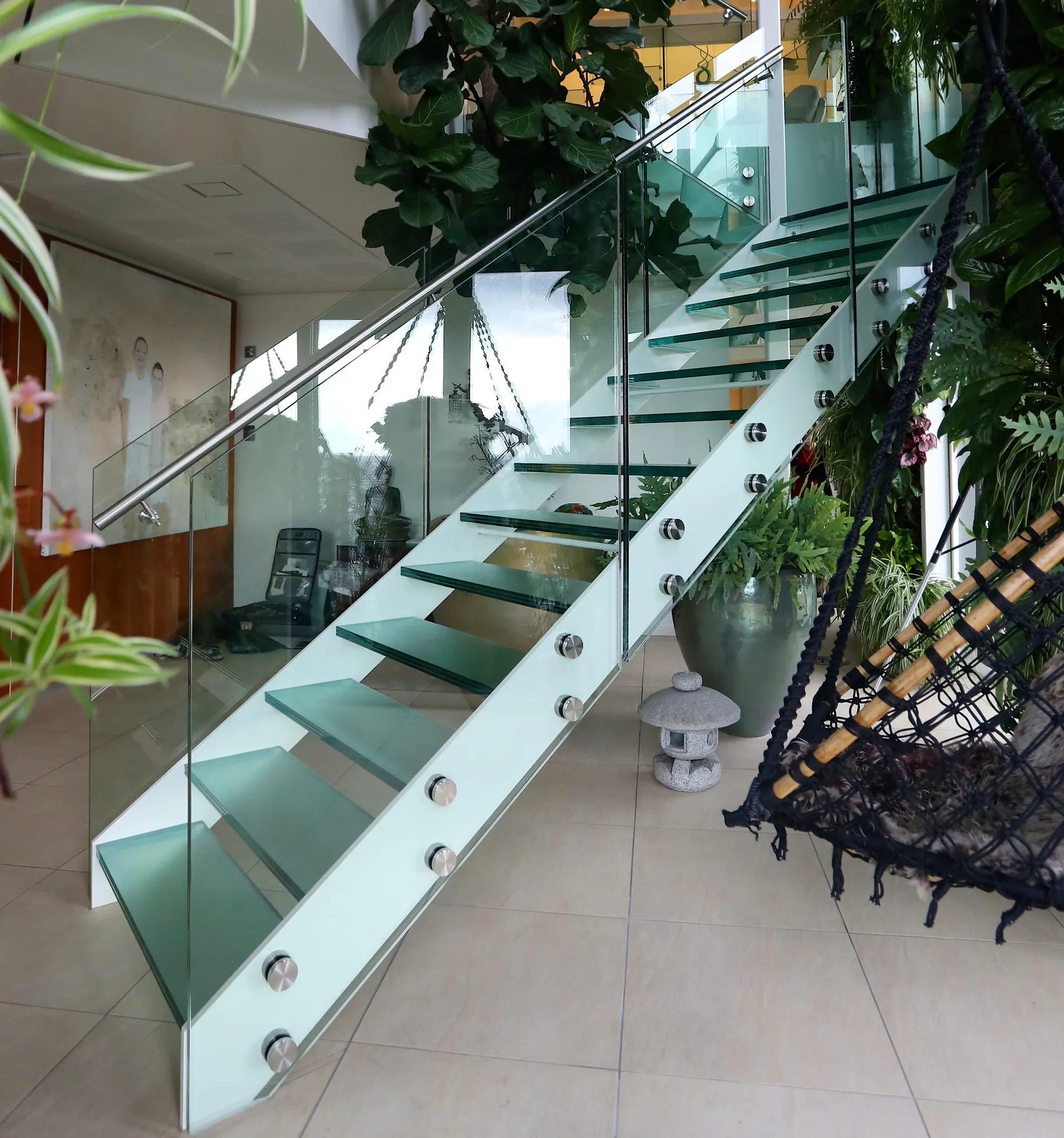 조립식 아파트 건물 나무 계단 디자인 실내 부동 계단