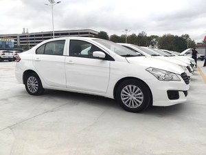 รถยนต์ราคาประหยัด 1.6 ลิตร เกียร์ธรรมดา รุ่น Pro Suzuki Alivio ambient - Product Image 4