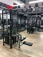 Équipement de musculation commercial : Multi-gym à charges guidées, Machine Jungle à cinq stations