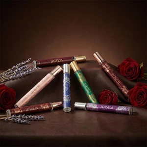 Perfume en Aerosol de Aceite Esencial de Rosa Roja de Lujo OEM/ODM, Bruma con Aceite de Jojoba, Fragancia Revitalizante y Duradera, Aromatizante Ambiental para Mujer - Product Image 4