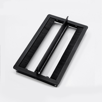 Caja de cables rectangular negra de aleación de aluminio para escritorio de conferencias con orificio decorativo para cubrir cables y pasacables.