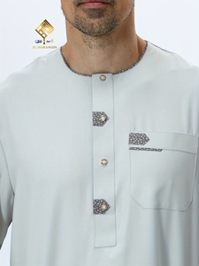 Túnica Árabe de Alta Gama para Hombre 2025, Diseño Marroquí de Manga Corta con Cuello Redondo y Botones, Atuendo de Oración, Elegante Túnica Árabe Larga - Product Image 3