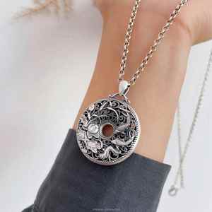 จี้ห้อยคอสไตล์ชาติพันธุ์วินเทจ S999 แท้ รูปปลาคาร์พและดอกบัว ดีไซน์หรูหรา แฟชั่นประจำชาติสำหรับผู้หญิง ประจำปีนี้ ความสุขเหนือชั้น - Product Image 5