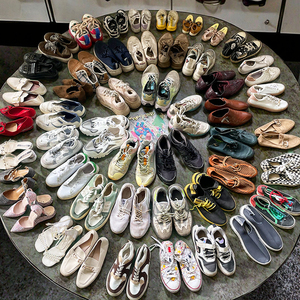 Lotes de Calzado Usado de Diferentes Tipos, Transpirables, con Cordones, Varios Estilos, Zapatos para Caminar Usados, para Todas las Temporadas, Tacón Plano, Venta al Por Mayor - Product Image 1