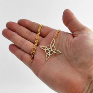 Collana con nodo di strega magica 316l in acciaio inossidabile Pvd 18k placcato oro gioiello spirituale collana celtica sacra amuleto Wiccan - Product Image 2