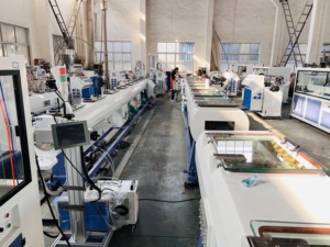 Ligne d'extrusion pour la fabrication de tuyaux PPR PE, machine de production de tuyaux d'irrigation PPR à goutteurs ronds - Product Image 5