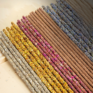 Bastoncini d'Incenso Profumati Naturali di Alta Qualità, Arrotolati a Mano, Personalizzabili, Aromatici ed Ecologici, Produzione Diretta, Basso MOQ - Product Image 2