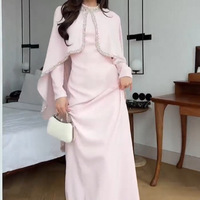 En stock : Ensemble robe de soirée et cape pour femme, élégant, brodé de sequins, perles et diamants, drapé, idéal pour les occasions formelles