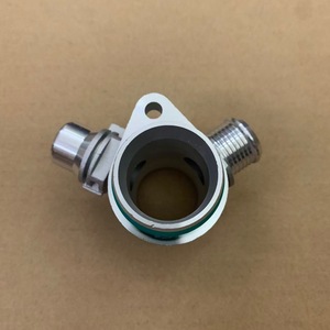 Connecteur à quatre voies en aluminium pour tuyau d'entrée de carburant pour BMW N20 F30 X1 E84 F33 F10 11537639997 - Product Image 3