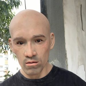 Masque réaliste en silicone portable pour homme jeune et élégant, personnalisable, accessoires de costume pour films, télévision et cosplay, masques masculins réalistes - Product Image 1