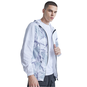 Veste coupe-vent à capuche style urbain pour homme, décontractée, zippée, automne, haute performance, technique, haute densité - Product Image 1