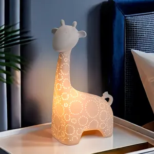 Wholesale Bedroom Decoration Cute Animal Desk Lamp Exquisite Animal Art Craft Ceramic Giraffe Desk Lamp
