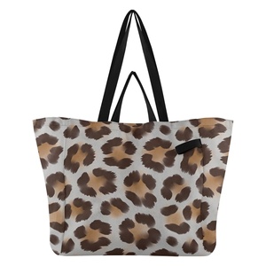 Bolso de Mano Acolchado de Poliéster Reutilizable de Gran Capacidad con Estampado de Leopardo Hawaiano para Mujer, con Logotipo Personalizado - Product Image 1